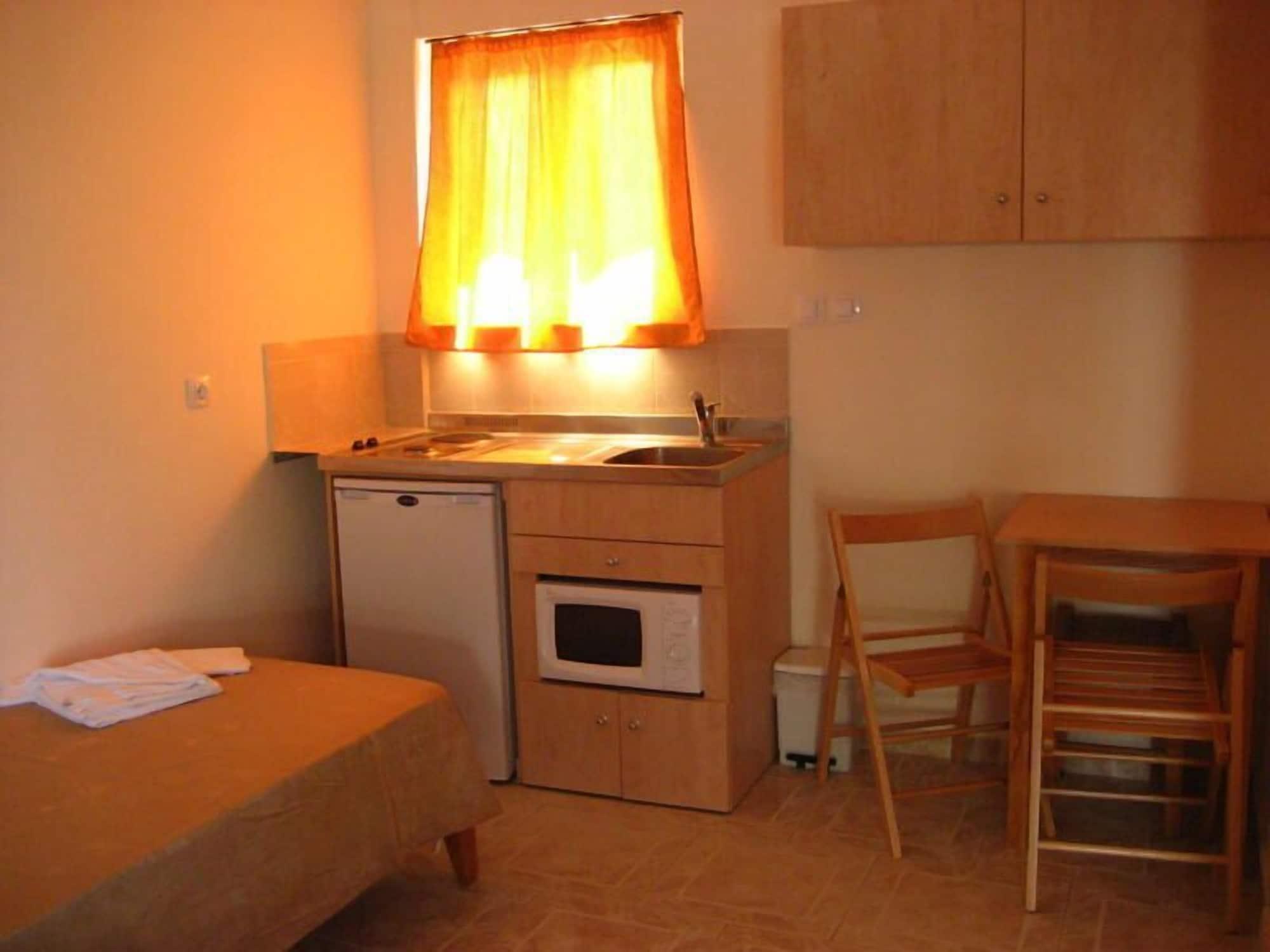 Baladinos Apartments Gerani  ภายนอก รูปภาพ
