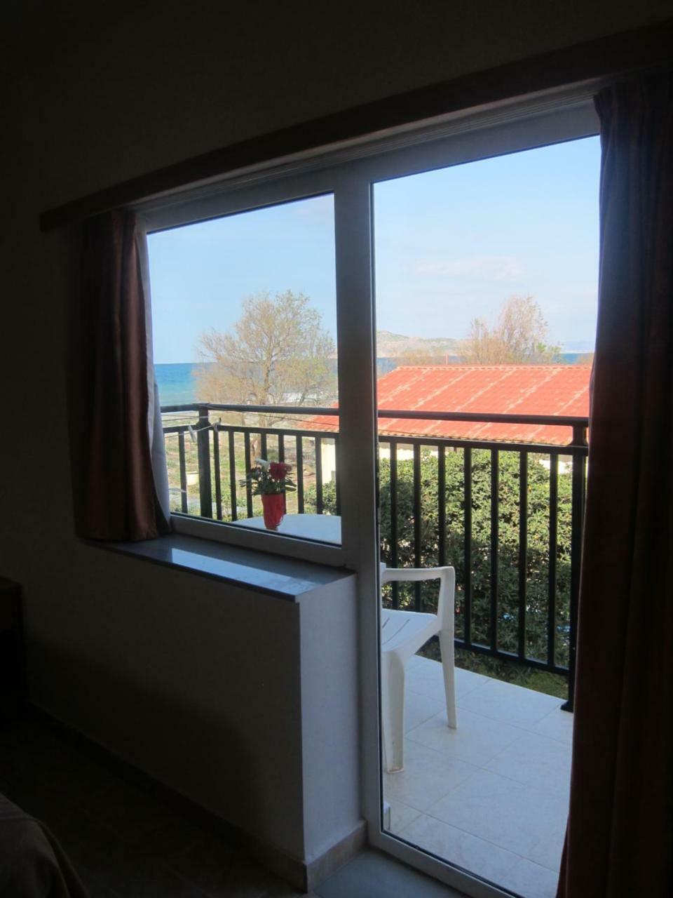 Baladinos Apartments Gerani  ภายนอก รูปภาพ